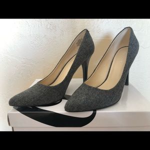 Nine West Silver Gray Pointed Toe Pump Heel 8.5